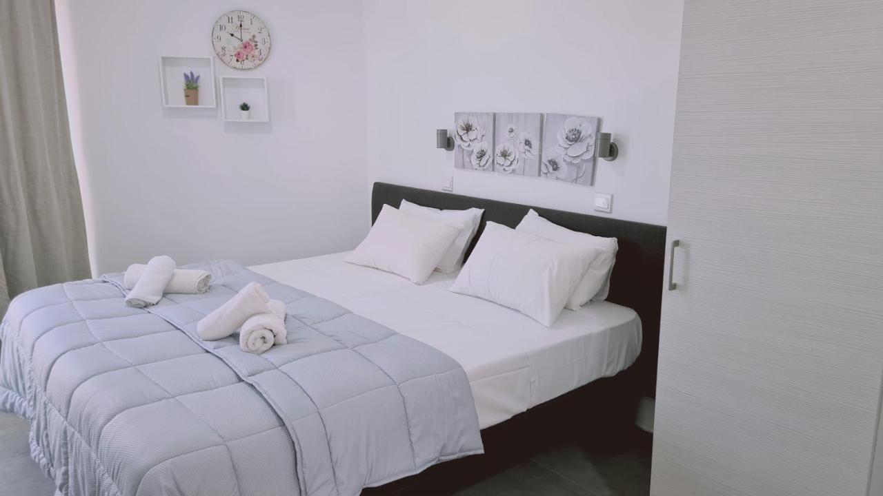 Stay Napa Living Studios アヤナパ エクステリア 写真