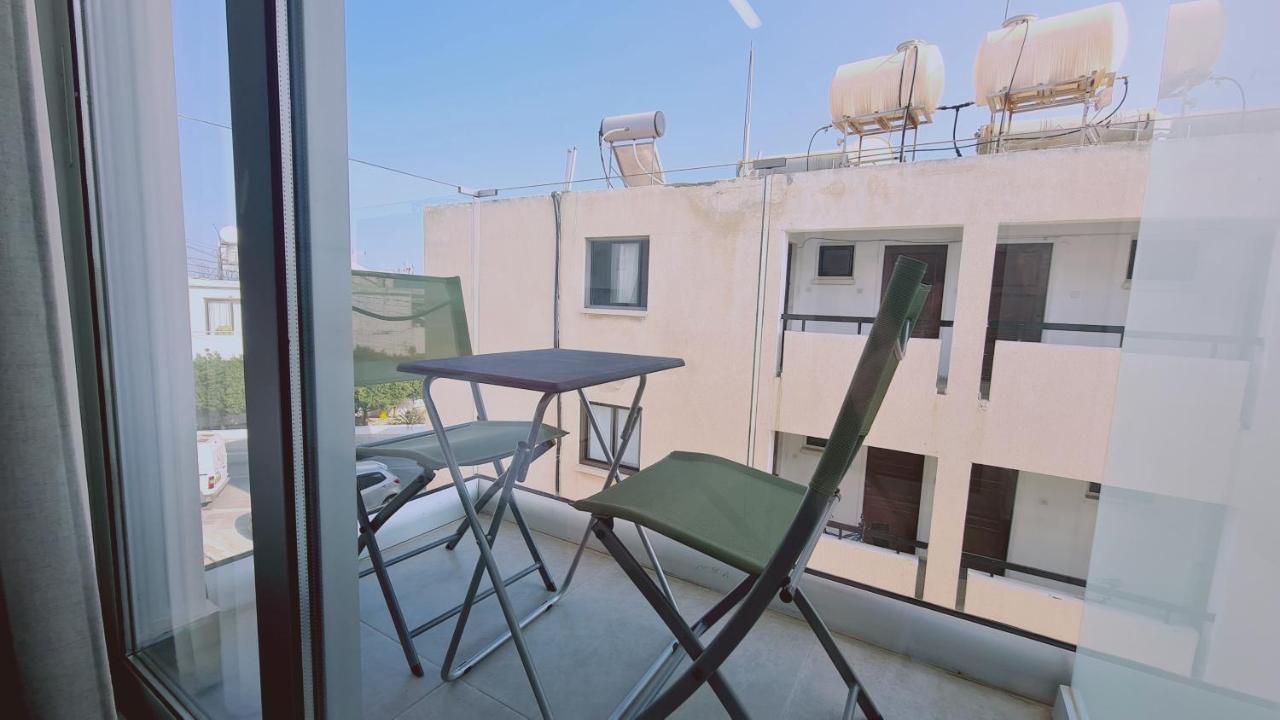 Stay Napa Living Studios アヤナパ エクステリア 写真