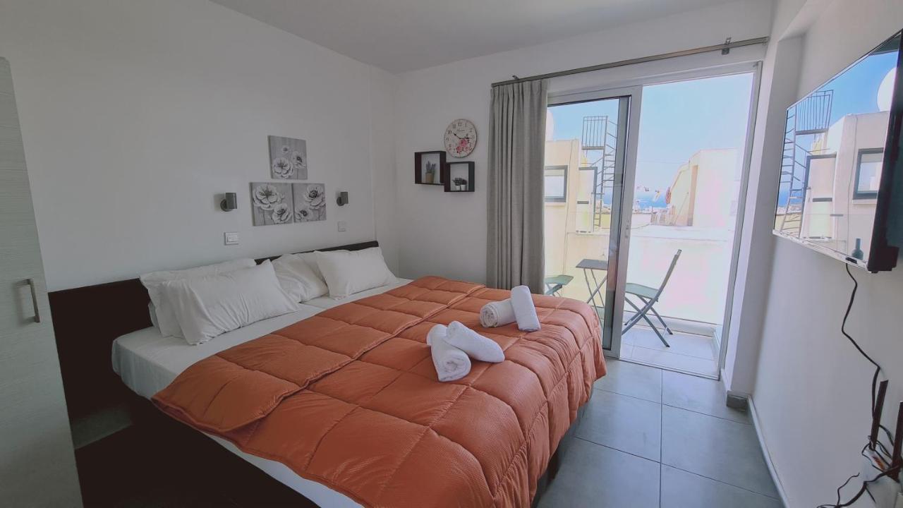 Stay Napa Living Studios アヤナパ エクステリア 写真